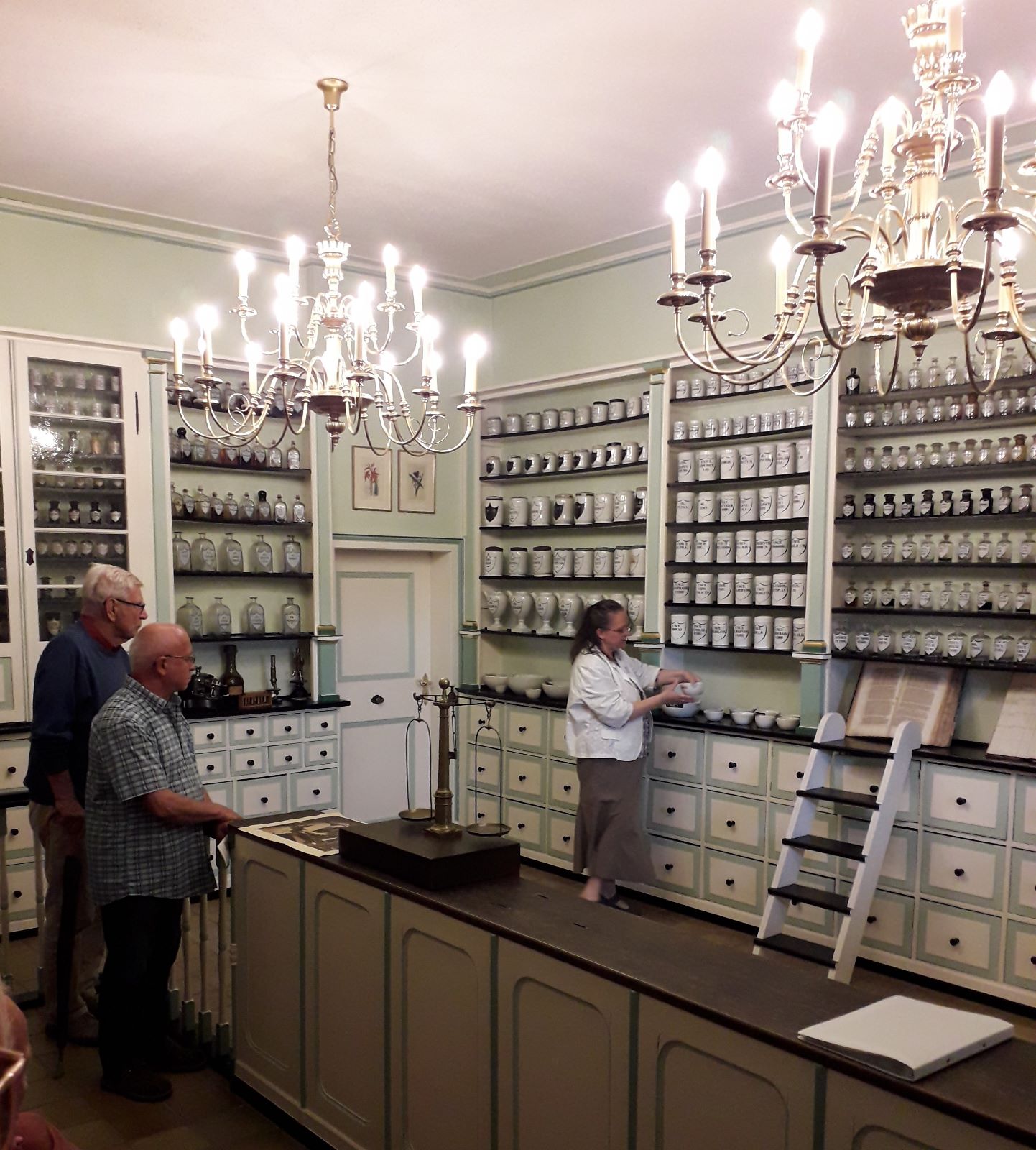 Read more about the article Besichtigung des Apothekenmuseums in Hofgeismar